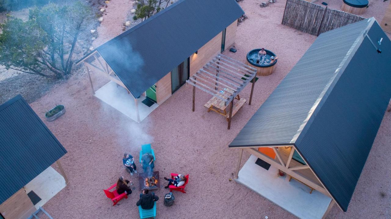 Hotel Lucky Arrow Retreat Dripping Springs Exterior foto